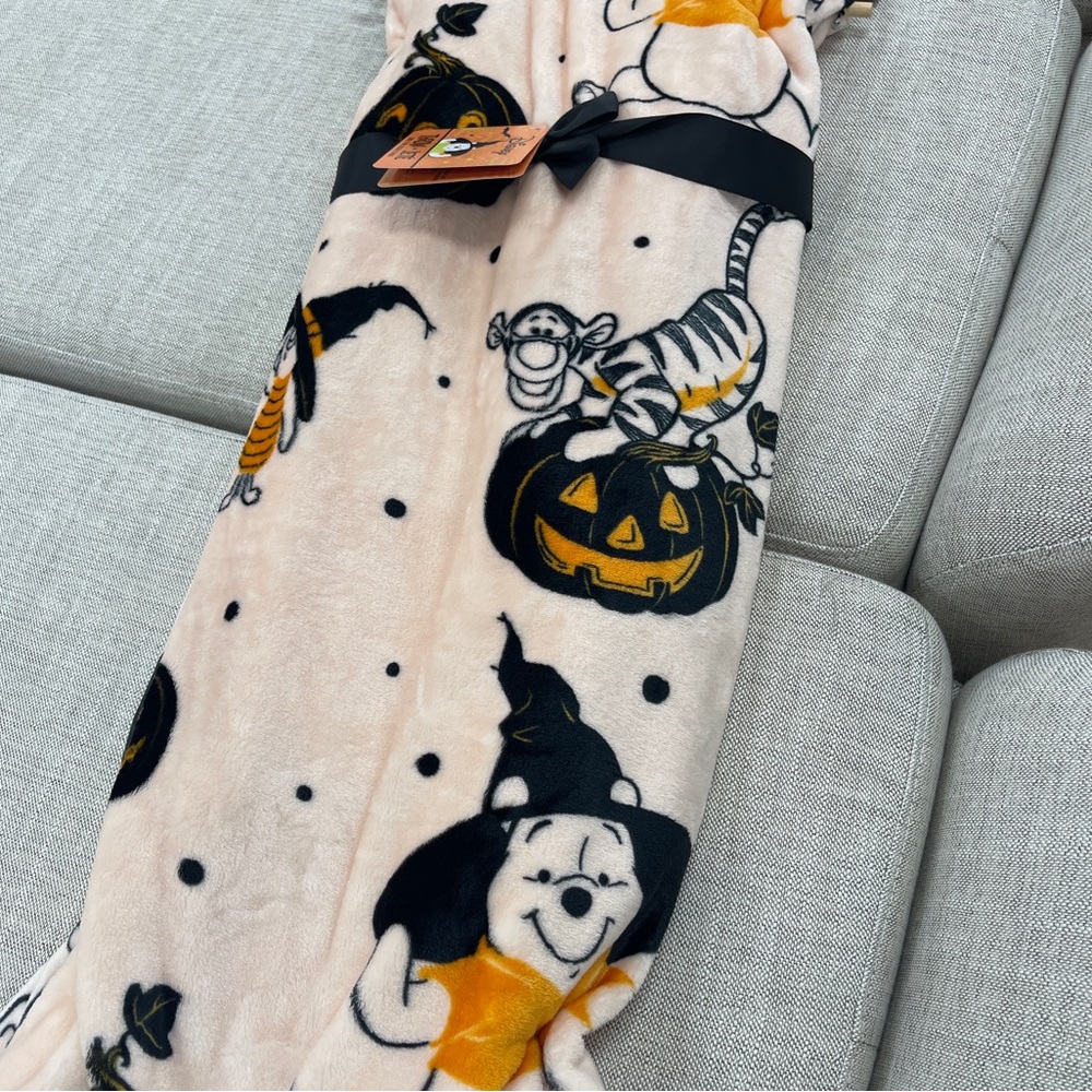 Disney Halloween Winnie The Pooh Witch Piglet Tigger Plush Blanket NWT
